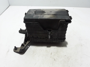 Volkswagen Caddy III (2004–2015) Batteriehalter 1K0915333 - 4