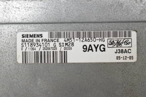 Ford Focus (2004–2011) Engine control unit 4M5112A650HG - 4