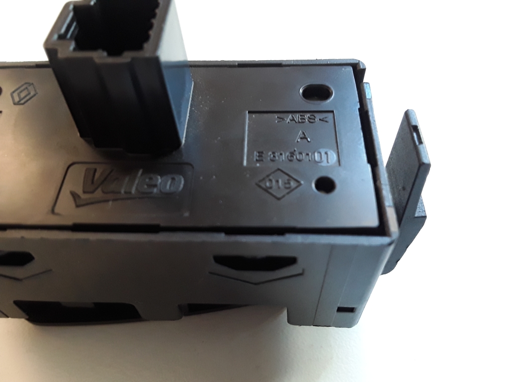 RENAULT Scenic 3 generation (2009-2015) кнопка опасности E3160101 27799595