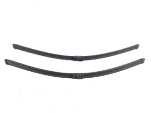  Windshield wiper blades 