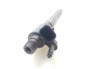  Fuel injector 