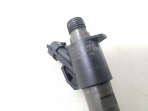  Fuel injector 