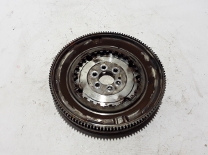   Clutch flywheel 