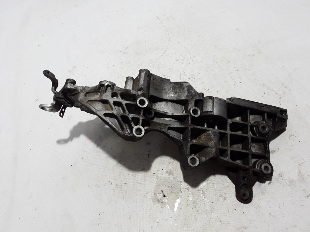 VOLKSWAGEN Caddy 3 generation (2004-2015) Alternator bracket 03L903143 22430200