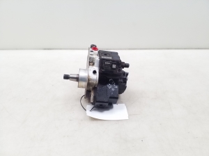 Volkswagen Crafter (2011–2017) Kraftstoffpumpe 059130755N - 2