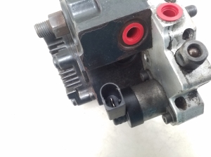 Volkswagen Crafter (2011–2017) Kraftstoffpumpe 059130755N - 3
