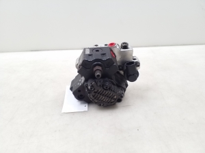 Volkswagen Crafter (2011–2017) Kraftstoffpumpe 059130755N - 4