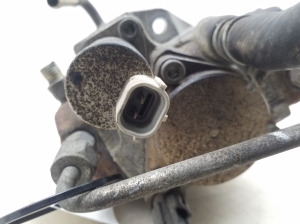 NISSAN Navara (1998–2007) Kraftstoffpumpe 16700EB300 - 2