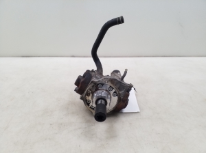 NISSAN Navara (1998–2007) Kraftstoffpumpe 16700EB300