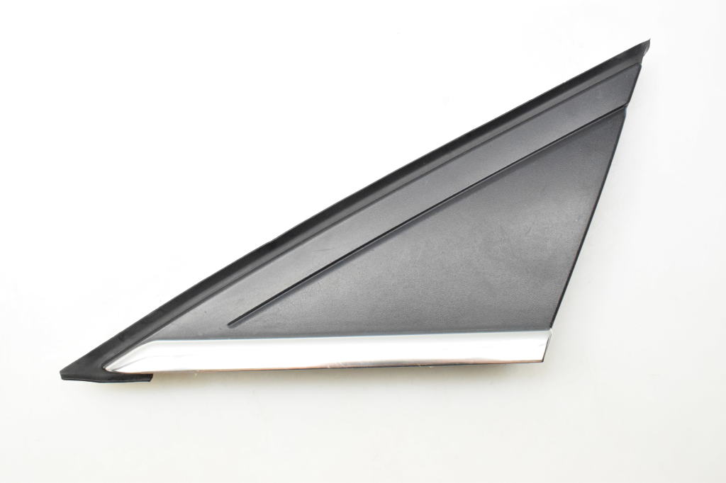 Ford Focus (2011–2018) Mirror triangle trim BM51A16003 Ford Focus (2011–2018) Mirror triangle trim BM51A16003