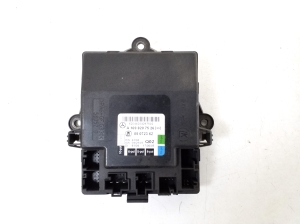  Rear side door control unit 