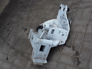Front outrigger - 762319095R