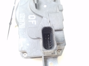 Opel Zafira B (2005–2014) Front door lock 13210748 - 4