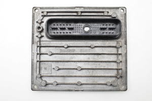Engine control unit - 6S6112A650FC