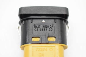 Ford Focus (2004–2011) Rear side door window switch 6M2T14529DA - 3