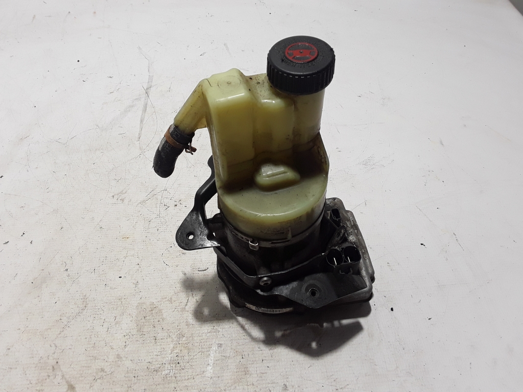 Used RENAULT Master Electric power steering pump 491103543R