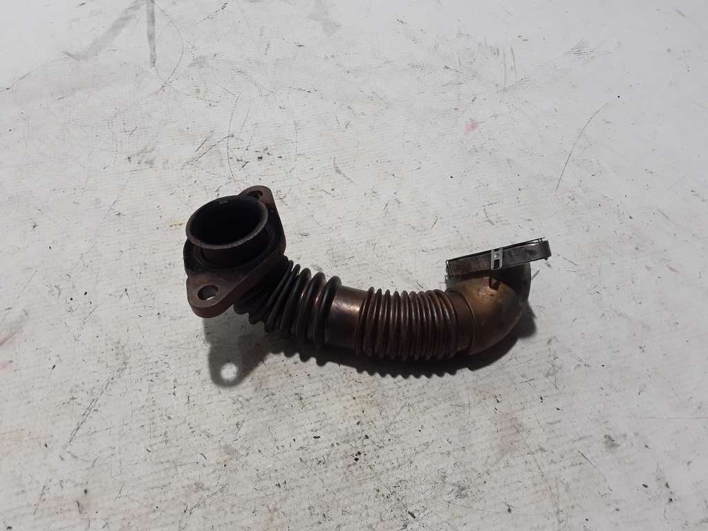 Used RENAULT Trafic EGR valve pipe 147252403R
