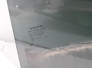 VOLVO XC90 (2015–2024) Aizmugurējo sānu durvju stikls 31371001 - 2