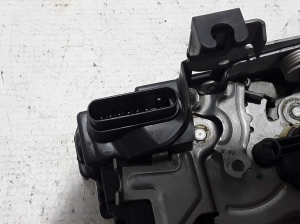 VOLVO XC90 (2015–2024) Front door lock 31349895 - 3