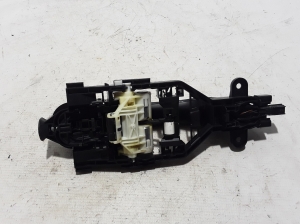 VOLVO XC90 (2015–2024) Front door external opening handle and its details - 2
