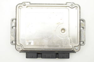 Peugeot 308 (2007–2015) Engine control unit 9664843780 - 3