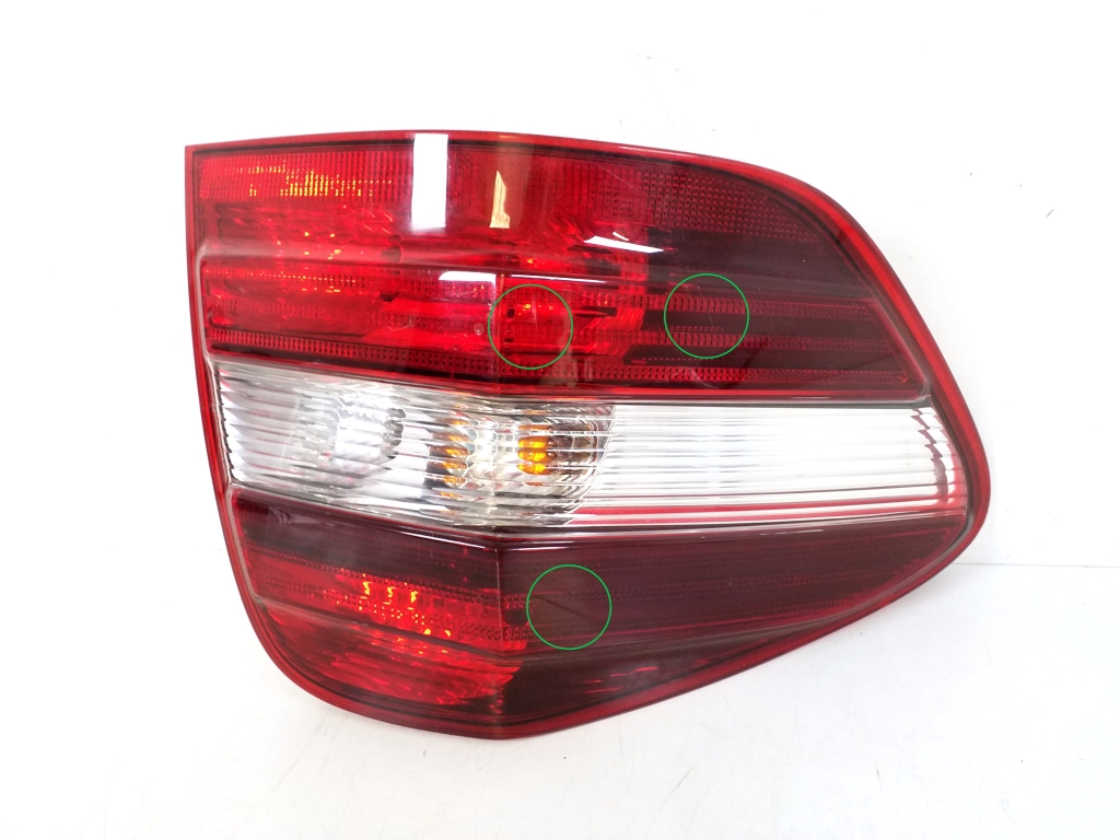 Mercedes Benz ML-Class 164 (2005–2011) Eckleuchte hinten A1649060700 Mercedes Benz ML-Class 164 (2005–2011) Eckleuchte hinten A1649060700