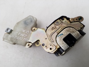 NISSAN Almera N16 (2000–2006) Front door lock 8055261U66 - 2