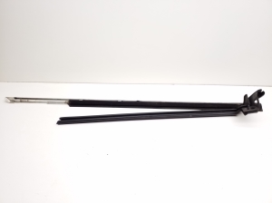 Mercedes Benz CLS-Class 219 (2004–2010) Esiukse klaasi välimine liist a2197250565 - 3