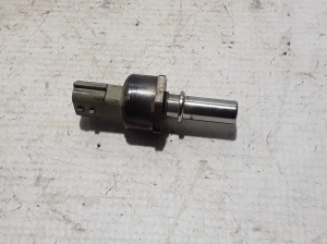  High pressure fuel line sensor 