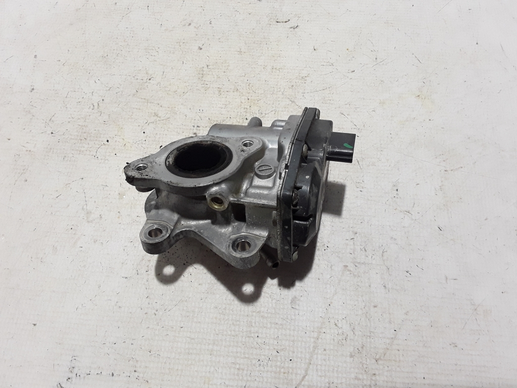 Used RENAULT Master EGR valve 147109869R