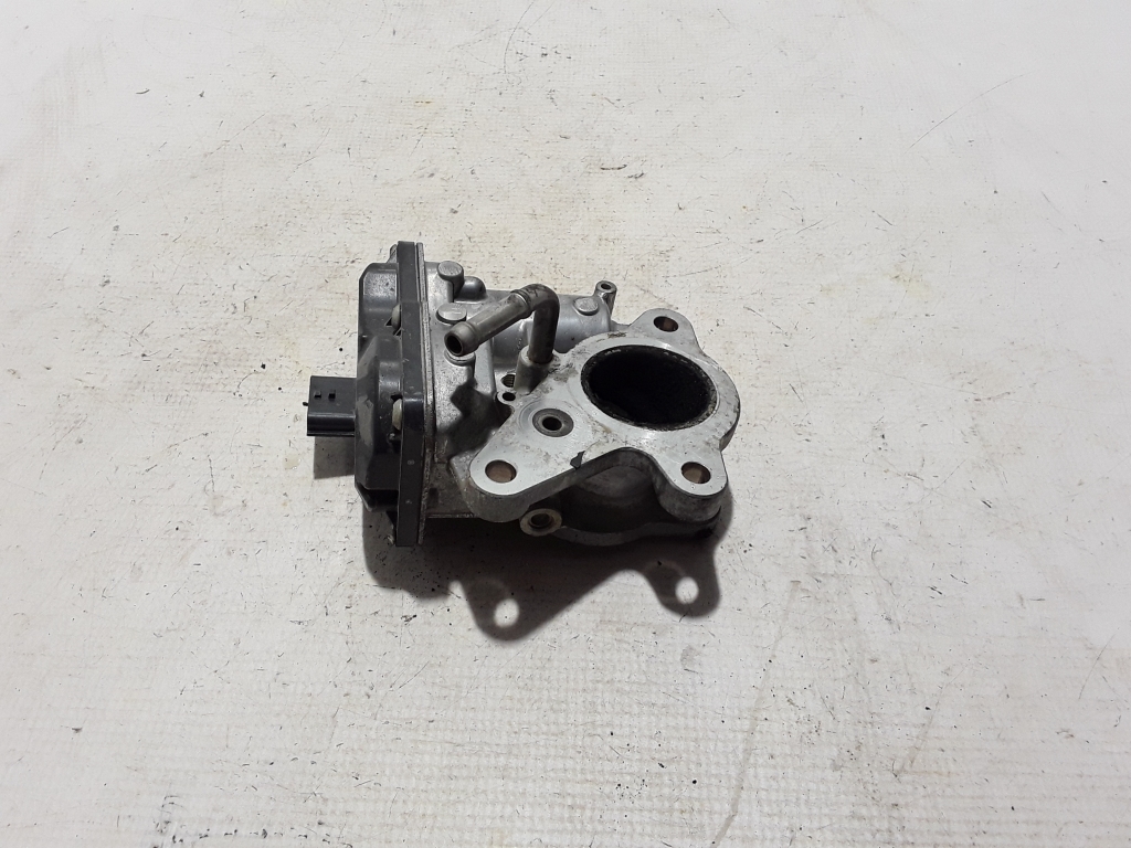 Used RENAULT Master EGR valve 147109869R