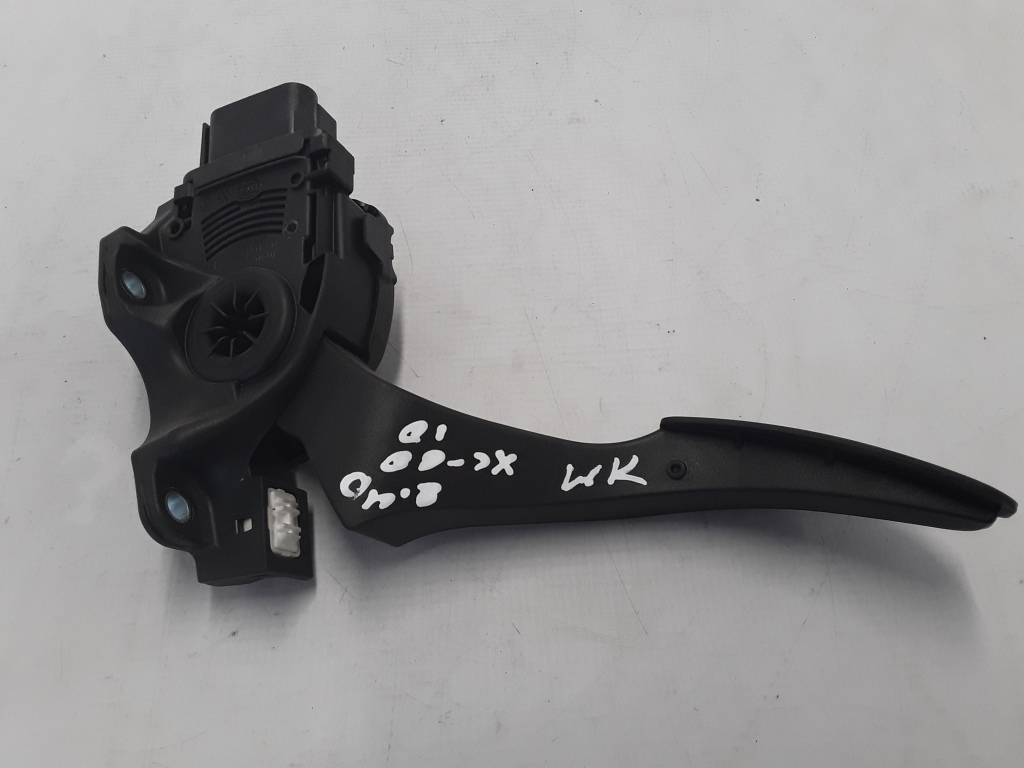 VOLVO XC60 1 generation (2008-2017) Throttle Pedal 6G929F836DD 22299357