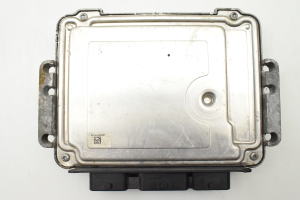 Ford Focus (2004–2011) Engine control unit 8M5112A650XE - 4
