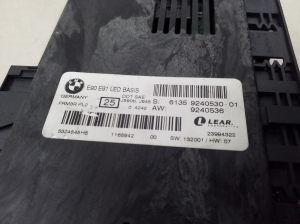 BMW 3 SERIES E90 (2004–2013) Light control module 9240530 - 2