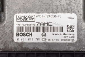 Ford Focus (2004–2011) Engine control unit 4M5112A650YE - 4