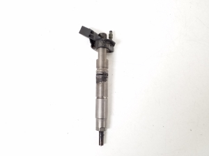  Fuel injector 