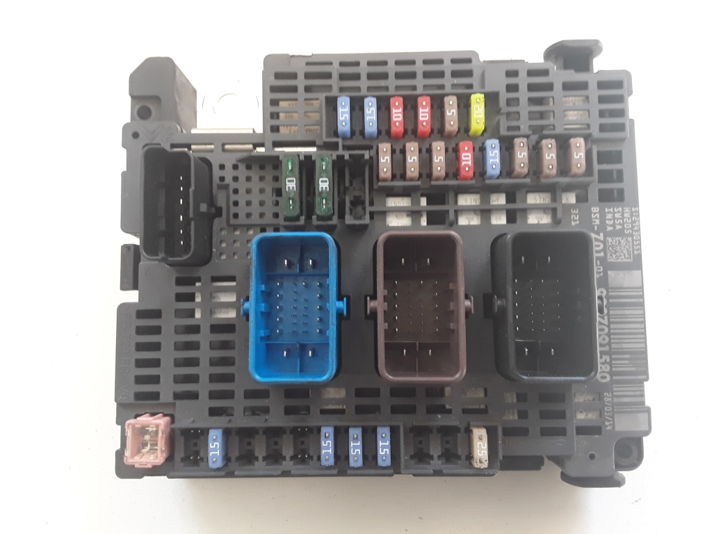 Used Peugeot 308 Fuse blocks 9807091580