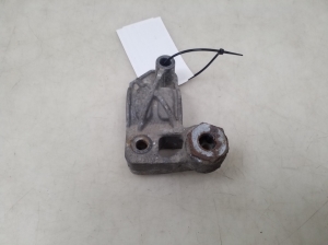 Stabilisatorhalter vorne - A2113231226
