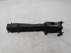 RENAULT Talisman II (2015–2026) Esimese alusraami muu osa 758240260R - 2