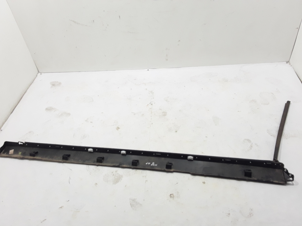 VOLVO XC60 2 generation (2017-2024) Right Side Plastic Sideskirt Cover 31420623 22431507