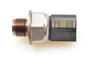  High pressure fuel line sensor 