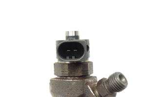  Fuel injector 