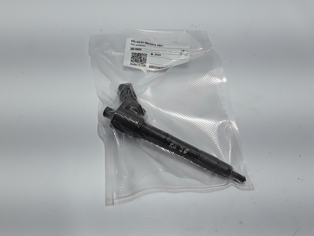 Used VOLVO XC90 Fuel injector