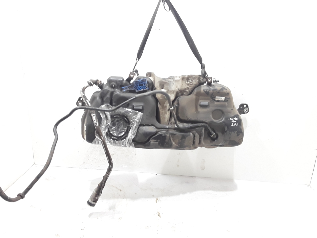 Used VOLVO XC90 Fuel tank 31452877