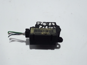 RENAULT Megane II (2002–2009) Stellmotor Heizungsklappe 7701207721 - 3