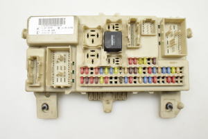 Drošinātāju kaste salonā - 4M5T14A073BF