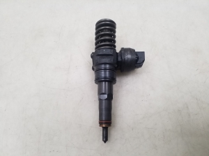  Fuel injector 