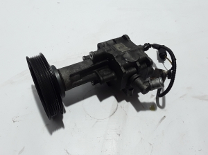   Power steering pump 