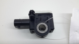 Airbag sensor - A1668210151