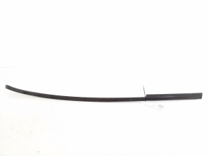   Windscreen strut outer 